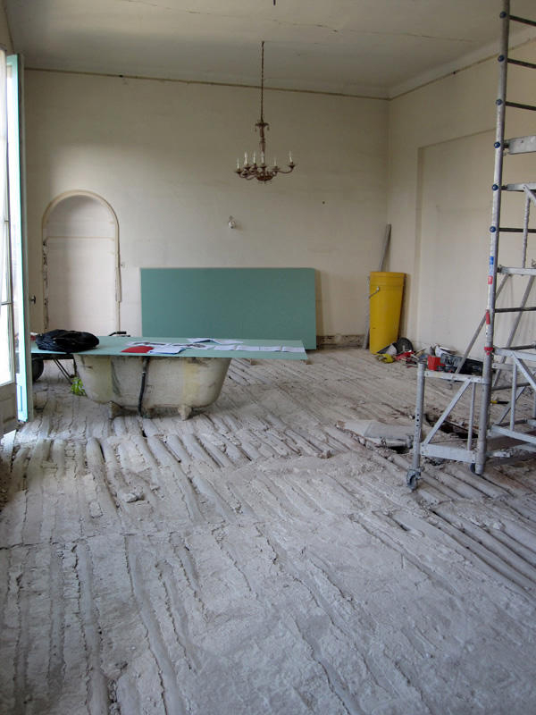 Séjour ouvert sur la cuisine avant les travaux, chantier réalisé par Signature d'intérieur