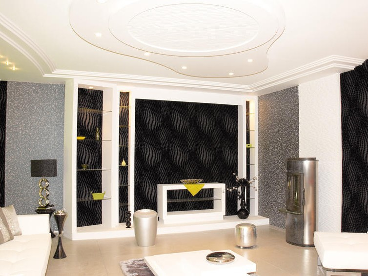 Plafond en staff à double niveau avec éclairage intégré, chantier Signature d'intérieur
