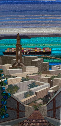 Le port du Havre, vu de l'un des nombreux escaliers qui descendent de la ville haute