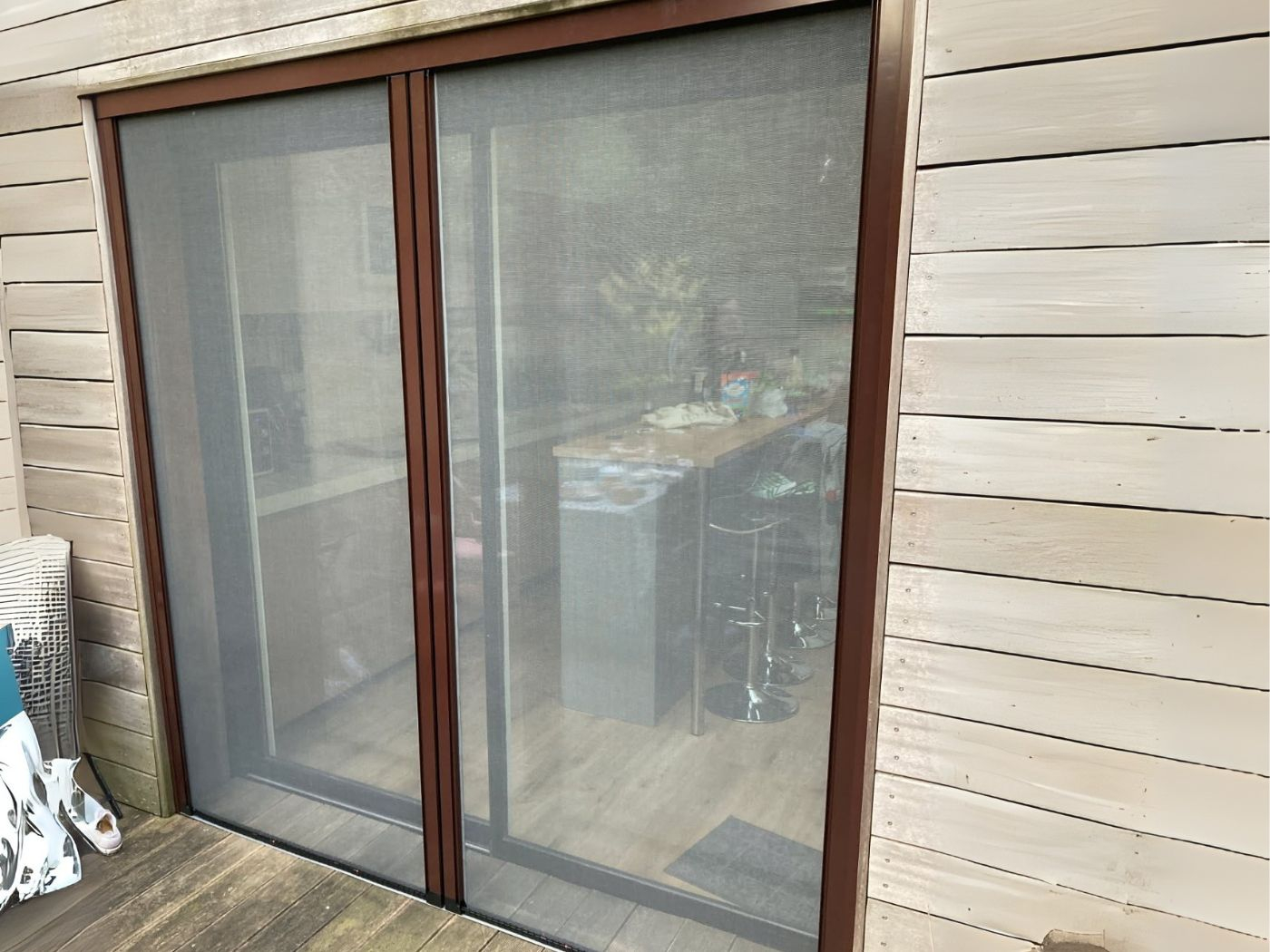 Moustiquaire enroulable verticale pour porte-fenêtre – Moustiquaire en Haute-Savoie