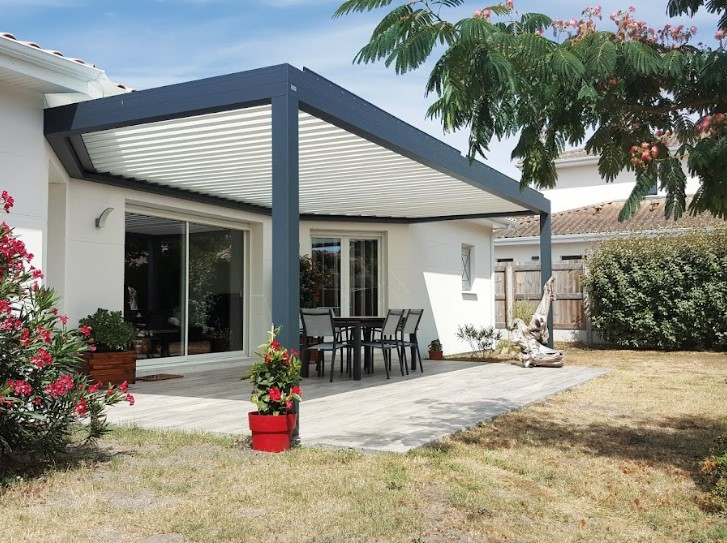 Pergola sur mesure en forme de trapèze – modèle Eleance en Haute-Savoie