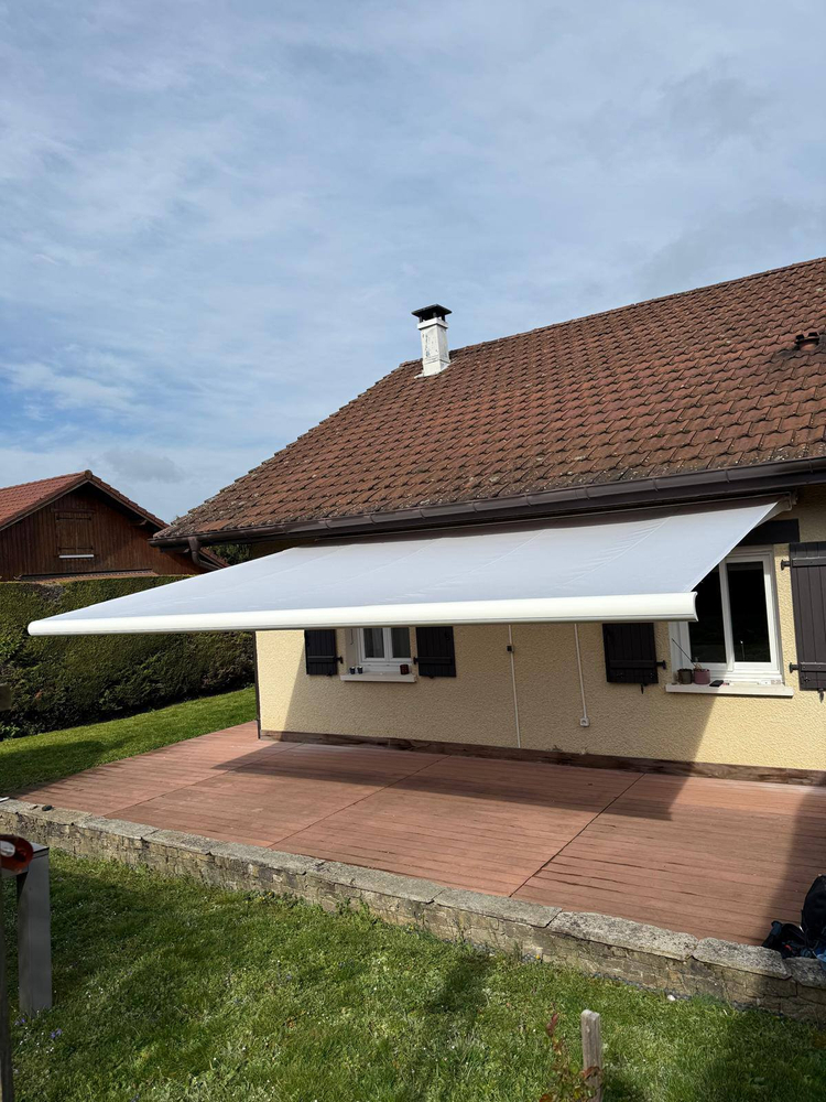 STORE BANNE CONTAMINE SUR ARVE
