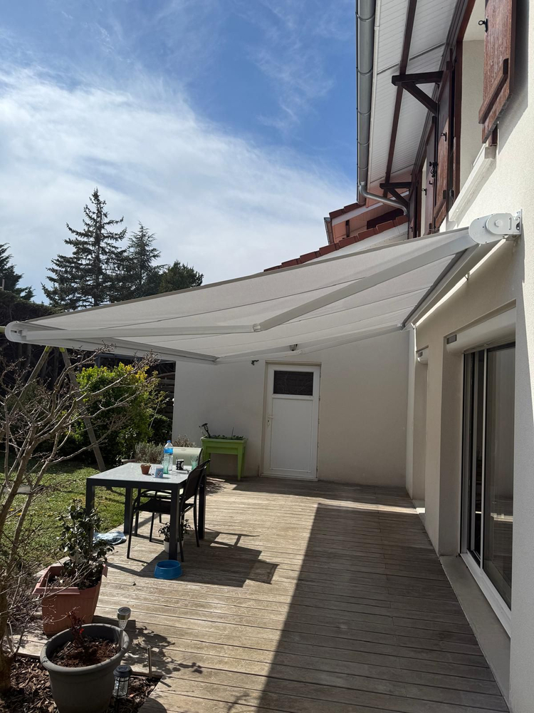 STORE BANNE DOUVAINE