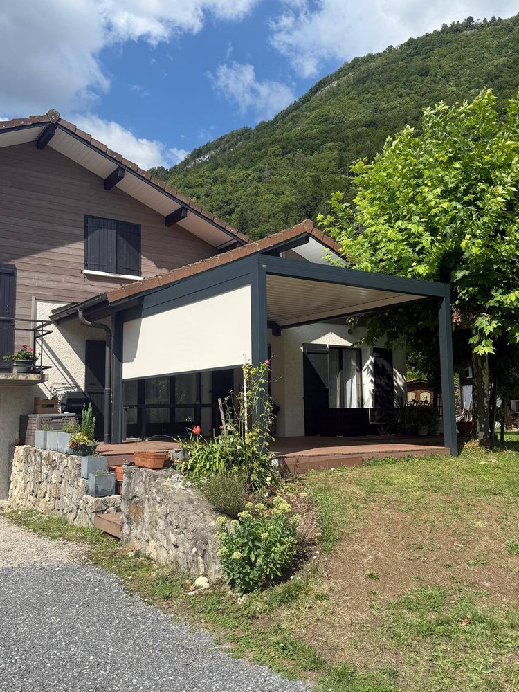 PERGOLA BIOCLIMATIQUE ET CARPORT 