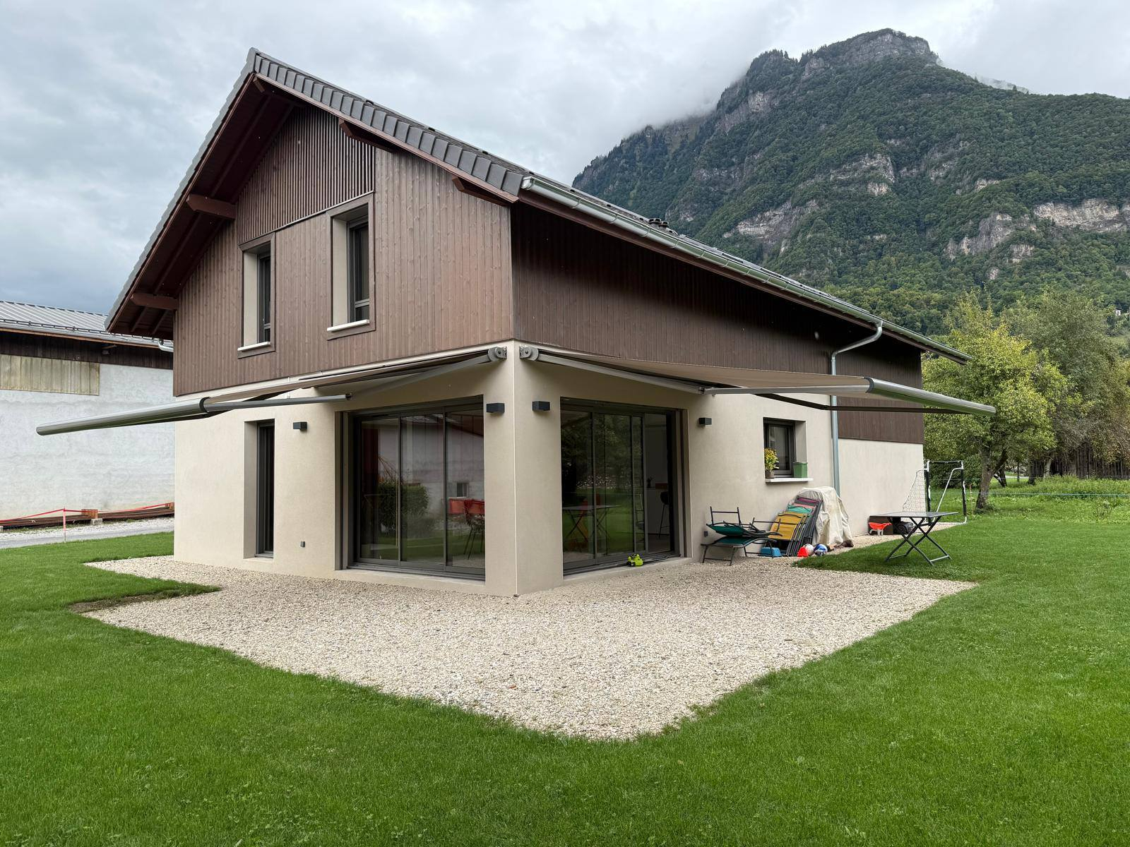 STORE BANNE SAINT JEOIRE EN FAUCIGNY