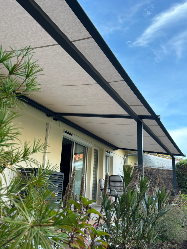 Stores et pergola bioclimatique à Bonneville en haute savoie