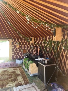 YA ! location de yourte d'évènement - ADN music Festival - set DJ et activités sous la yourte 