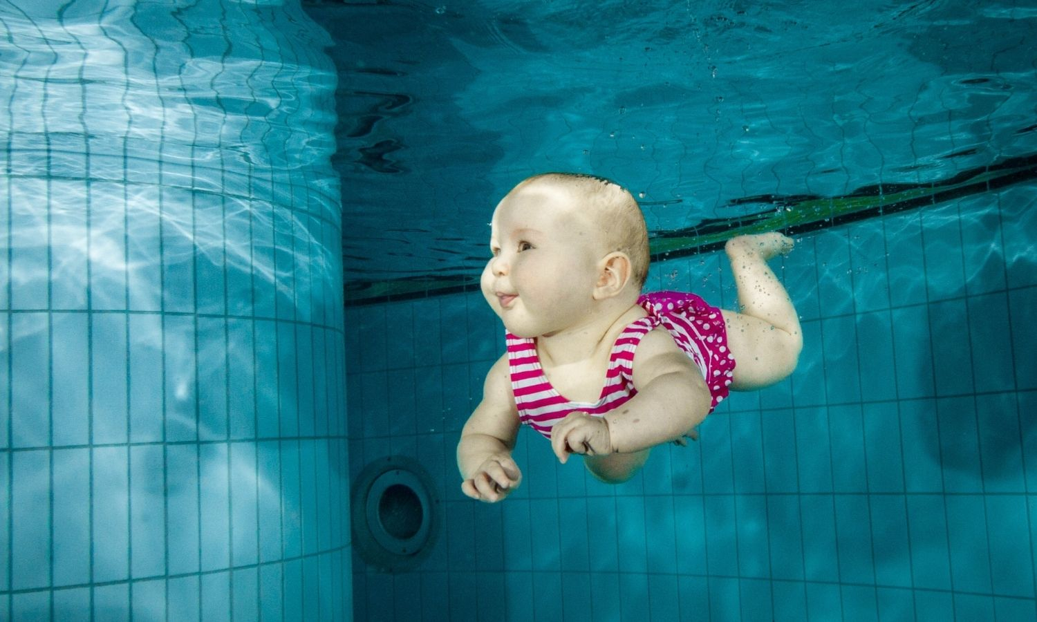Cours de natation bébé à Servian : initiation en toute sécurité