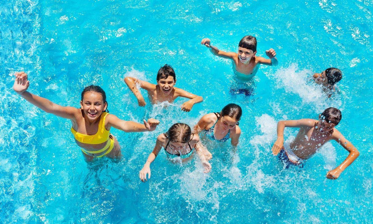 Cours enfants à Servian : apprendre la natation en s’amusant