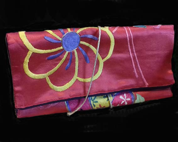 Pochette recyclage de kimono traditionnel 30X20 cm