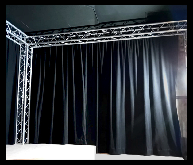 Ourlet de pendrillon avec insertion de plomb pour une discothèque