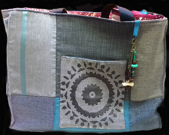 Sac de Picnic, doublé bâche. Contenant un thermos et une pochette à couvert 70X50 cm