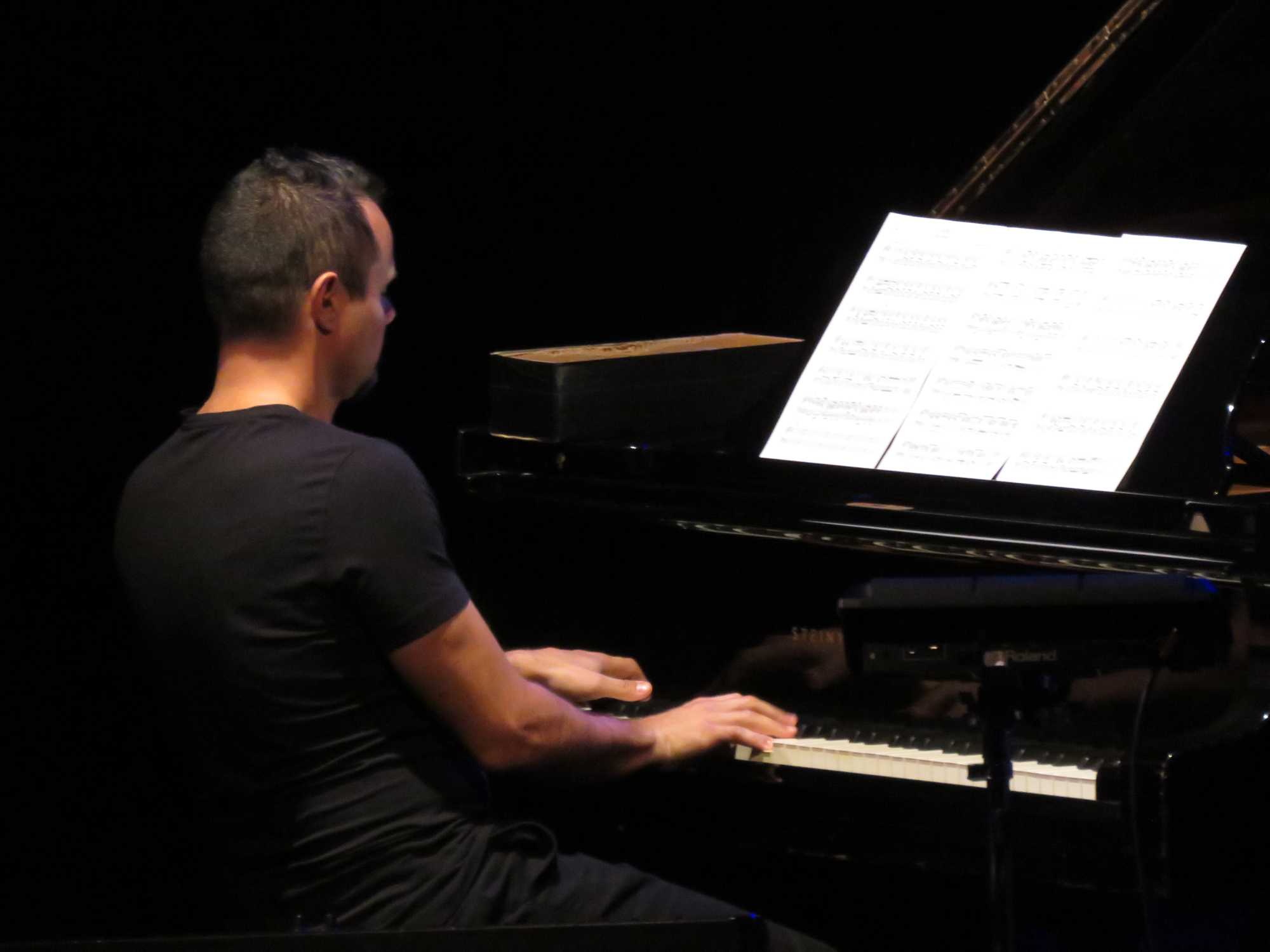 Chris Briand au piano
